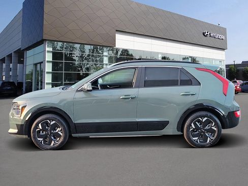 Used 2025 Kia Niro Wind image 3