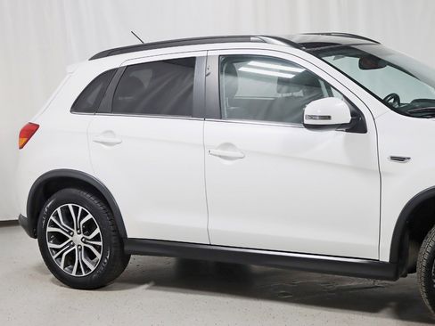 Used 2016 Mitsubishi Outlander Sport GT image 3
