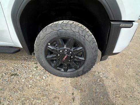 New 2026 GMC Sierra 2500 AT4 w/ AT4 Premium Plus Package image 3