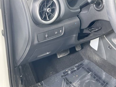 Used 2023 Hyundai Kona SEL image 10