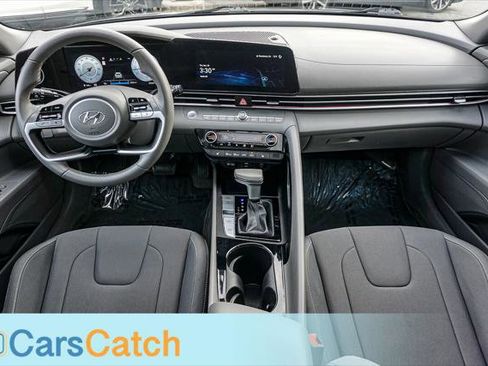 Used 2024 Hyundai Elantra SEL w/ Convenience Package image 25