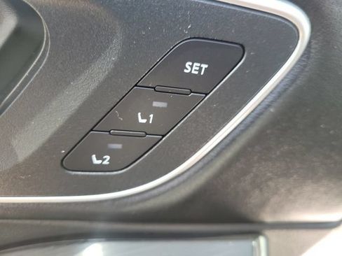 Used 2025 Nissan Rogue Platinum w/ Platinum Premium Package FWD image 12