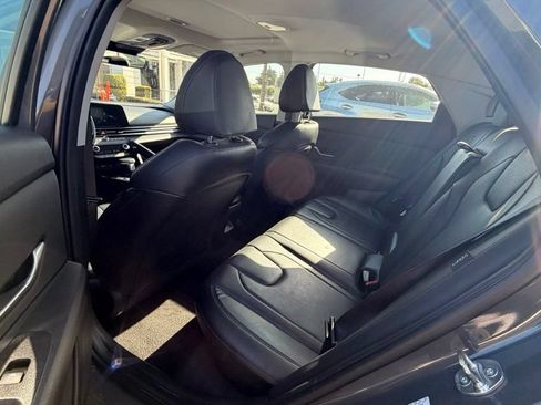 Used 2024 Hyundai Elantra Limited FWD image 7