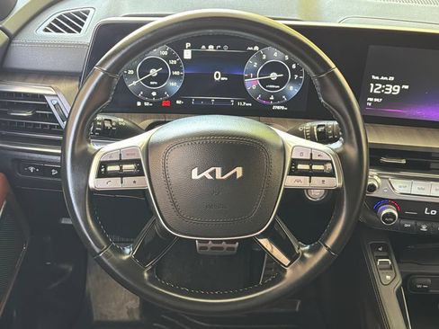 Used 2023 Kia Telluride SX FWD image 4