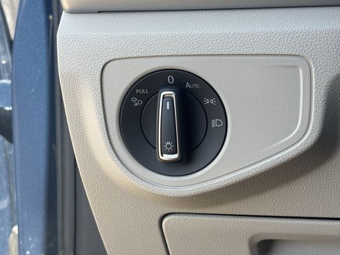 Used 2021 Volkswagen Atlas SE w/ Panoramic Sunroof Package FWD image 29