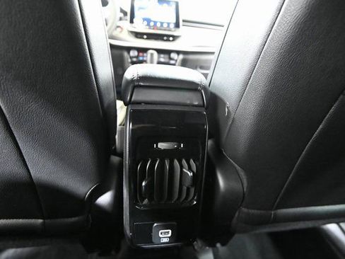 Used 2024 Jeep Compass Latitude image 29