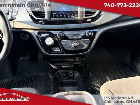 Used 2018 Chrysler Pacifica Touring Plus w/ S Appearance Package FWD image 14