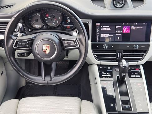 Used 2024 Porsche Macan w/ Premium Plus Package image 25