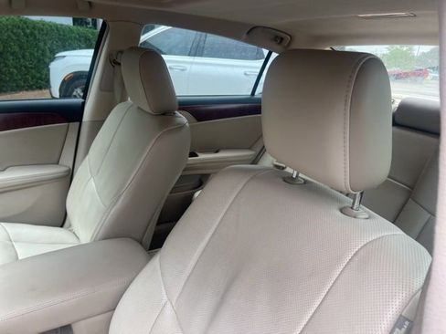 Used 2012 Toyota Avalon Limited FWD image 5