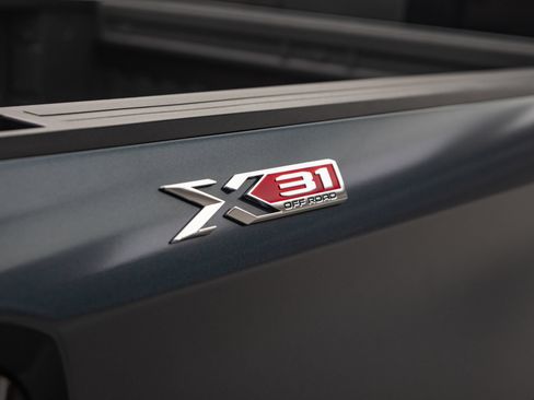 Used 2019 GMC Sierra 1500 SLT w/ SLT Premium Plus Package AWD/4WD image 26