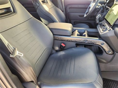 New 2026 Land Rover Defender 110 OCTA image 10