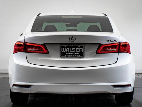 Certified 2018 Acura TLX w/ Technology Package image 10