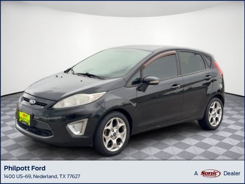 Used 2012 Ford Fiesta SES FWD image 1