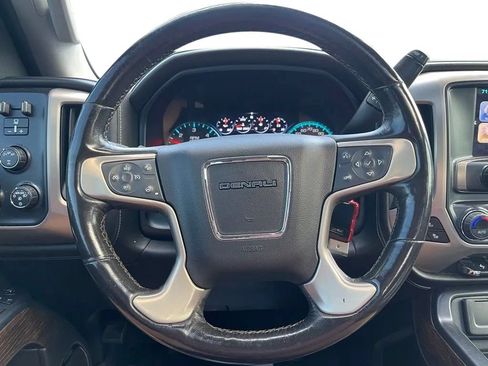 Used 2018 GMC Sierra 2500 Denali w/ Suspension Package, Off-Road AWD/4WD image 26