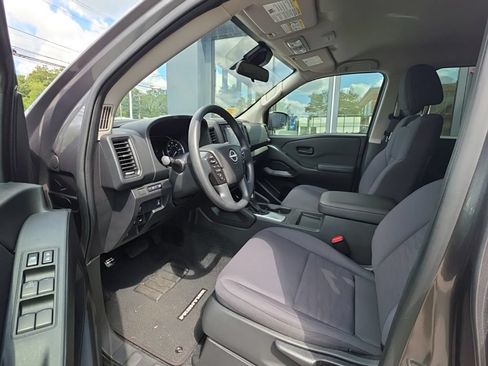 Used 2024 Nissan Frontier S w/ Technology Package AWD/4WD image 10