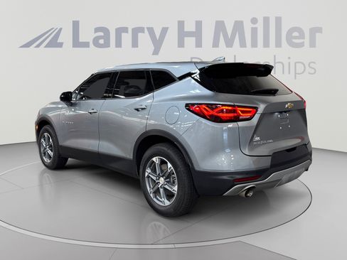 Used 2024 Chevrolet Blazer LT w/ Driver Confidence Package AWD/4WD image 3