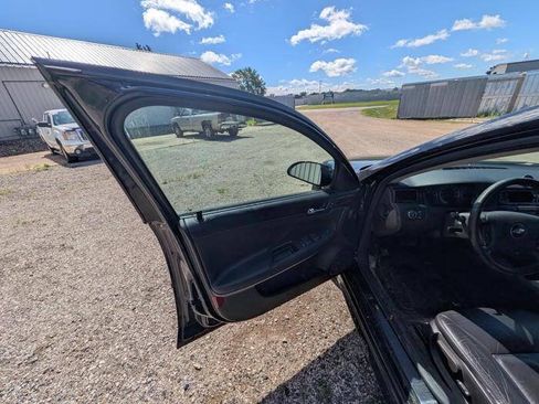 Used 2012 Chevrolet Impala LTZ FWD image 22