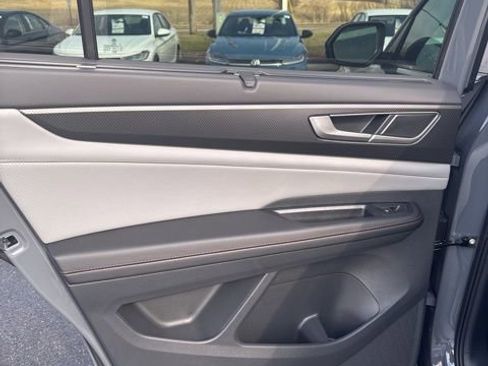 New 2026 Volkswagen Atlas Peak Edition AWD/4WD image 30