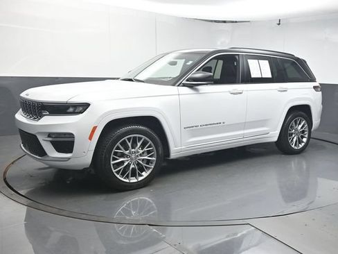 Used 2025 Jeep Grand Cherokee Summit AWD/4WD image 8