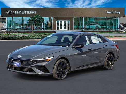New 2026 Hyundai Elantra SEL Sport Premium FWD image 3