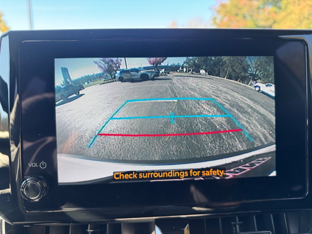 Used 2024 Toyota Corolla Cross LE FWD image 21