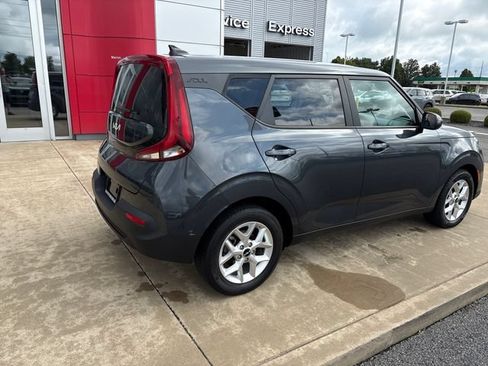 Used 2022 Kia Soul LX w/ Technology Package FWD image 5