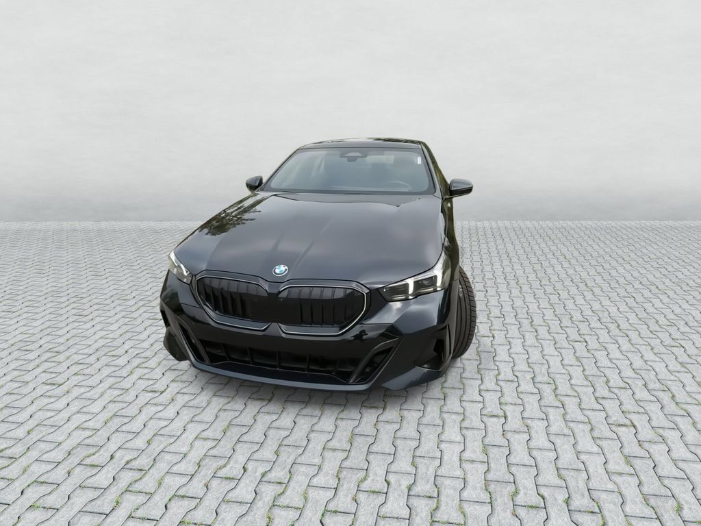 Certified 2024 BMW 540i xDrive w/ Premium Package AWD/4WD image 3
