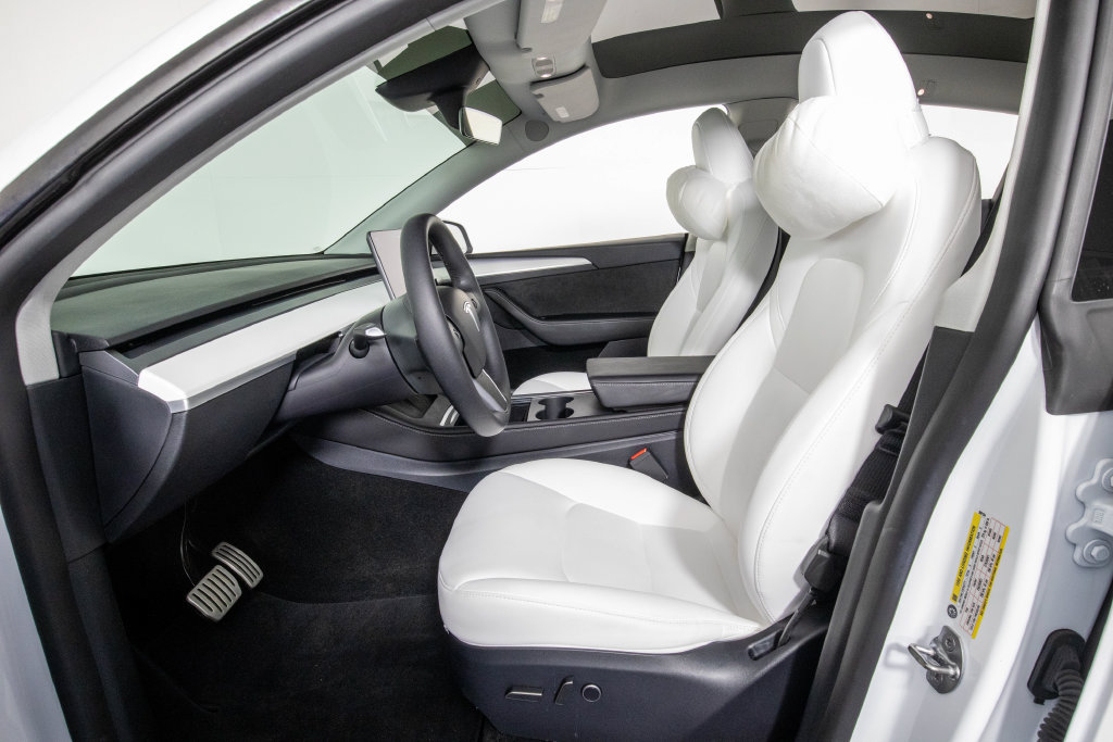 Used 2025 Tesla Model Y Performance AWD/4WD image 10