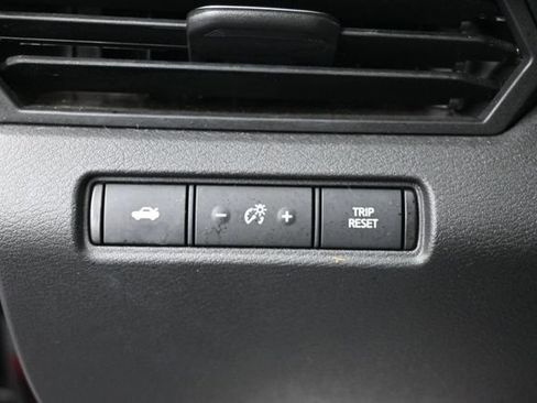 Used 2024 Nissan Altima 2.5 SV FWD image 18