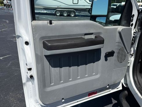 Used 2015 Ford F350 XL AWD/4WD image 7