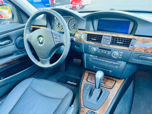 Used 2009 BMW 328i Sedan RWD image 21