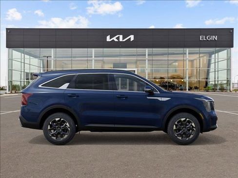 Used 2026 Kia Sorento S w/ S Panoramic Sunroof Package image 7
