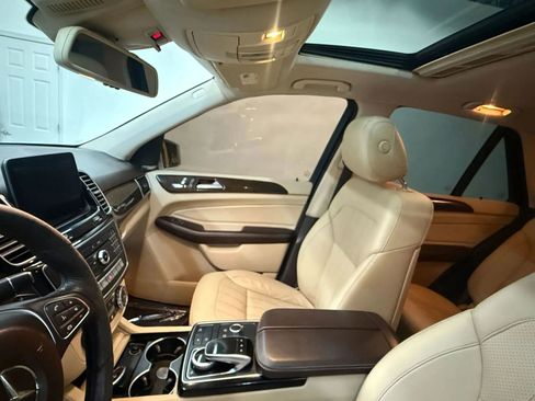 Used 2016 Mercedes-Benz GLE 350 GLE 350 4MATIC Sport Utility 4 w/ Premium Package image 16