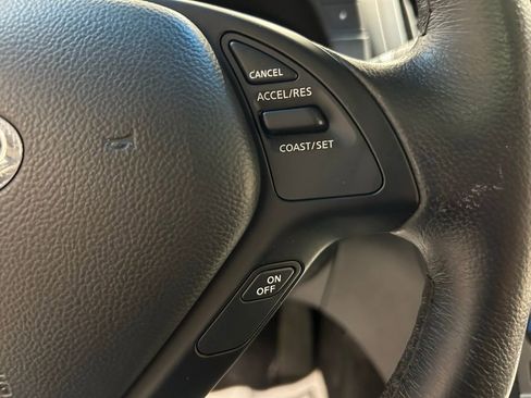 Used 2012 INFINITI G37 x w/ Premium Pkg image 11