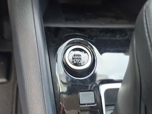 New 2025 Nissan Versa SV w/ Trunk Package image 26