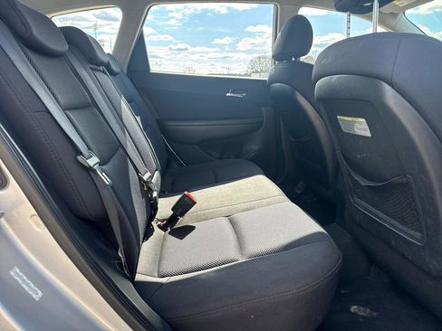 Used 2010 Hyundai Elantra SE w/ Popular Equipment Pkg 2 image 20