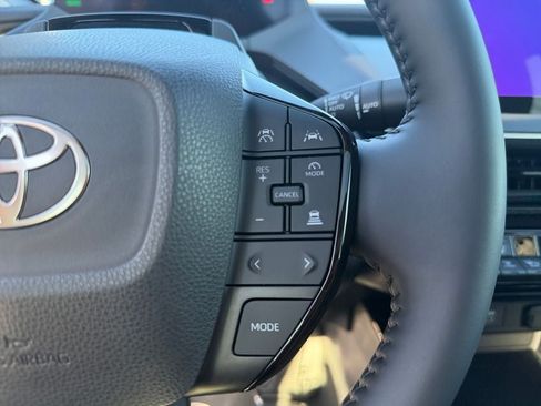 Used 2026 Toyota Prius Plug-In Hybrid FWD image 16