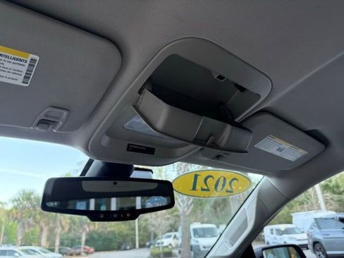 Used 2021 Chevrolet Colorado LT w/ Fleet Safety Package image 18