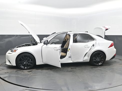 Used 2016 Lexus IS 200t image 45