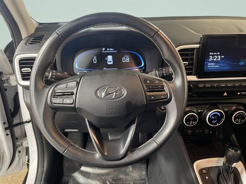 Used 2023 Hyundai Venue Limited w/ Cargo Package image 17