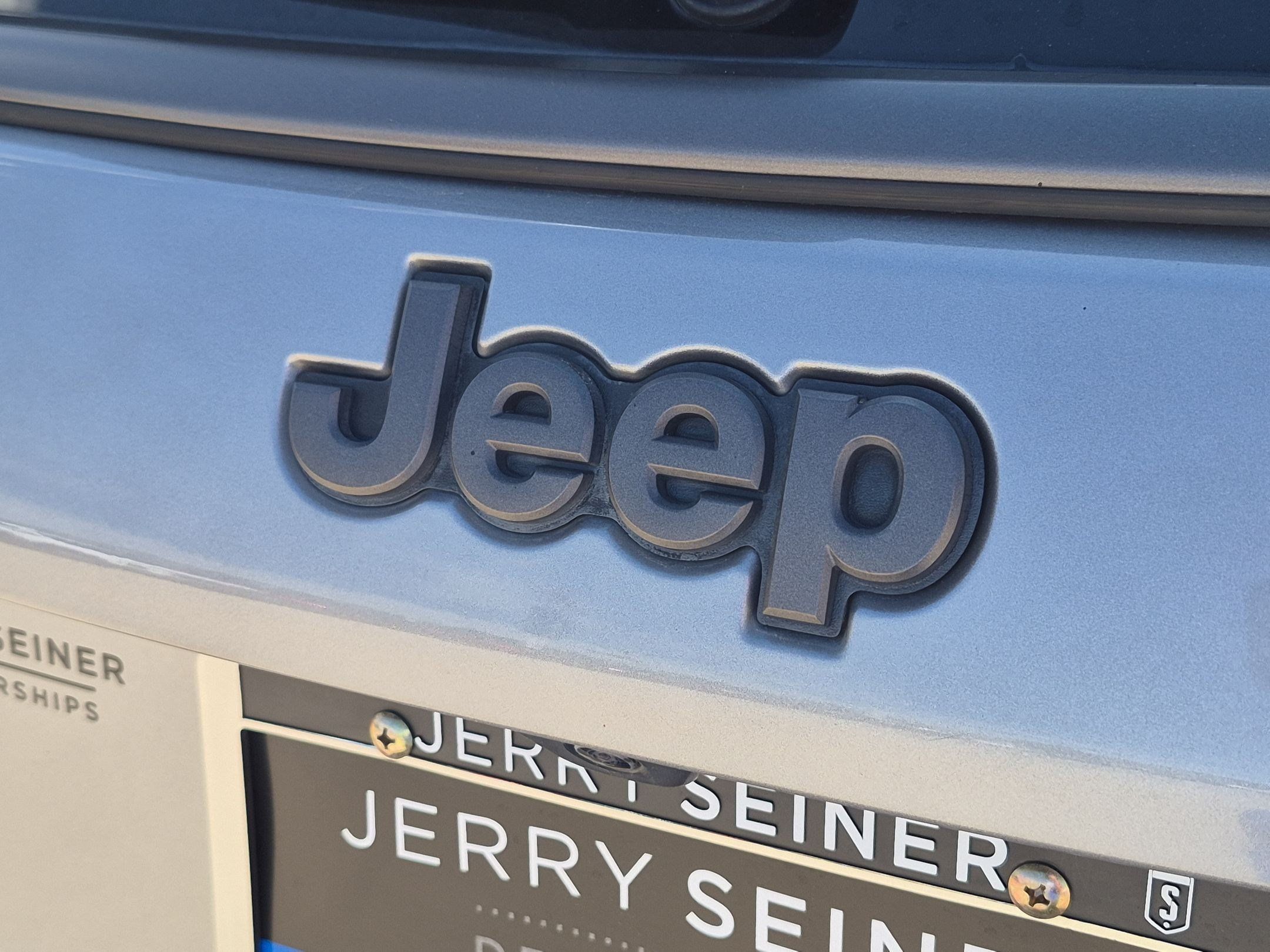 Used 2018 Jeep Compass Trailhawk AWD/4WD image 14