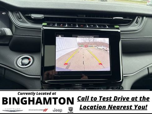 New 2025 Jeep Grand Cherokee 4WD image 10