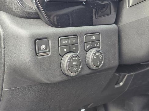 New 2026 Chevrolet Silverado 1500 LT w/ Z71 Off-Road Package AWD/4WD image 12