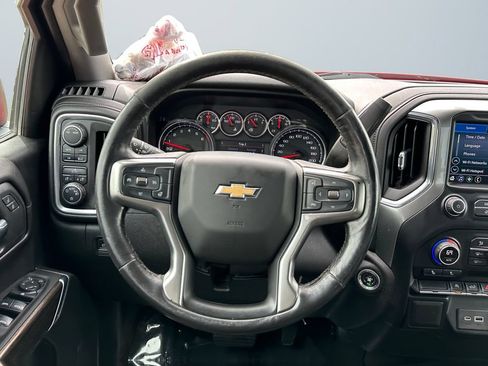 Used 2021 Chevrolet Silverado 1500 LT AWD/4WD image 12