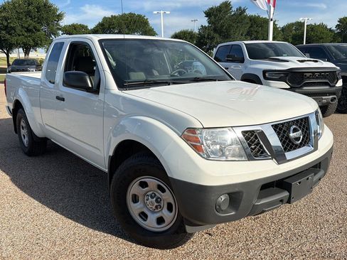 Used 2021 Nissan Frontier S RWD image 1