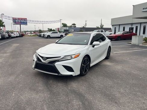 Used 2020 Toyota Camry XSE FWD image 35