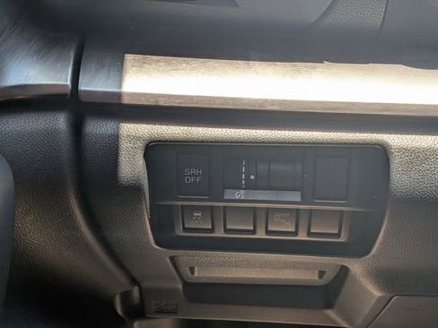 Used 2018 Subaru Crosstrek 2.0i Limited AWD/4WD image 23