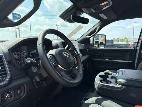 New 2026 RAM 2500 Tradesman AWD/4WD image 9