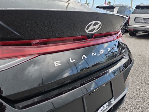New 2026 Hyundai Elantra Limited FWD image 13