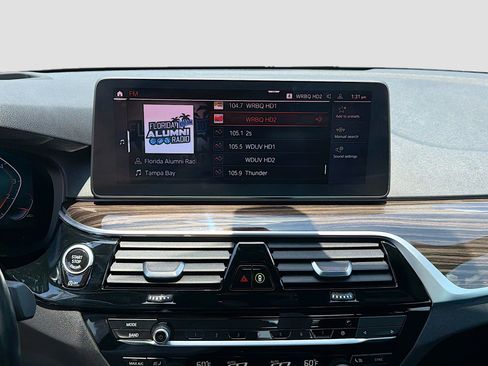 Used 2021 BMW 530i xDrive w/ Premium Package AWD/4WD image 27